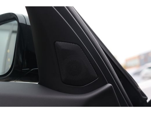 BMW 3 Serie Touring 330e High Executive M Sport Automaat / Panoramadak / Sportstoelen / Achteruitrijcamera / ... ActivLease financial lease