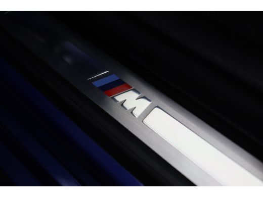 BMW 3 Serie Touring 330i xDrive High Executive M Sport Automaat / Panoramadak / Trekhaak / Sportstoelen / Ada... ActivLease financial lease