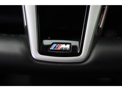 BMW 3 Serie Touring 330i xDrive High Executive M Sport Automaat / Panoramadak / Trekhaak / Sportstoelen / Ada... ActivLease financial lease