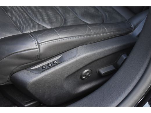 Citroën C5 X 1.6 Plug-in Hybrid 225 Shine | Schuif-/Kanteldak | Elektr. Achterklep | Stuur/Stoelverwarming | N... ActivLease financial lease