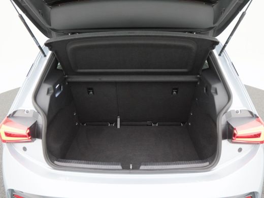 CUPRA Born Business 62 kWh 204 Pk Automaat | Navigatie | Adaptive Cruise | 18 Inch | Privacy Glass | Camera ... ActivLease financial lease