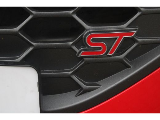 Ford Focus 2.3 E.B. 280PK ST-X | Pano-dak | Performance Pack | B&O audio | FULL option! | Full adaptive LED ... ActivLease financial lease