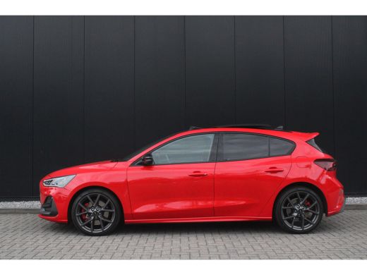 Ford Focus 2.3 E.B. 280PK ST-X | Pano-dak | Performance Pack | B&O audio | FULL option! | Full adaptive LED ... ActivLease financial lease