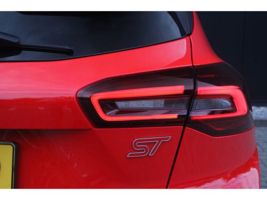 Ford Focus 2.3 E.B. 280PK ST-X | Pano-dak | Performance Pack | B&O audio | FULL option! | Full adaptive LED ... ActivLease financial lease