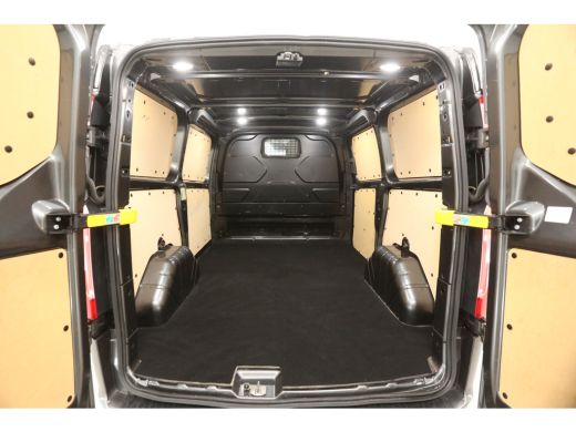 Ford Transit Custom 280 2.0 TDCI 170PK L1H1 | Automaat | Airco | Cruise | 3-Zits | Trekhaak | Carplay | Camera ActivLease financial lease