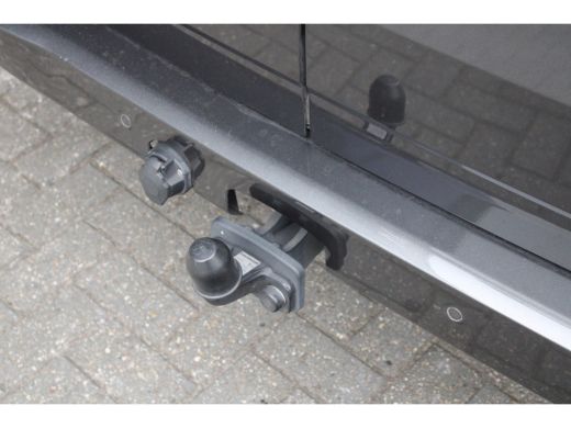 Ford Transit Custom 320 2.0 TDCI L2H1 Limited | Trekhaak | LED | Camera | Stoelverwarming | Bijrijdersbank ActivLease financial lease