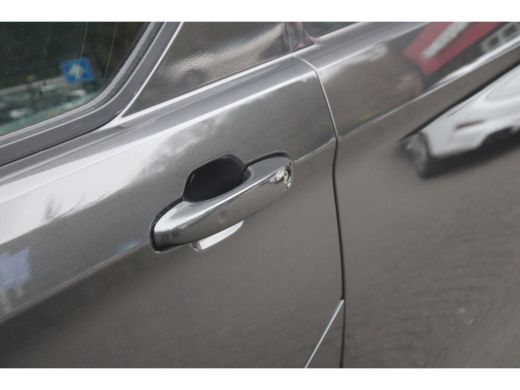 Ford Transit Custom 320 2.0 TDCI L2H1 Limited | Trekhaak | LED | Camera | Stoelverwarming | Bijrijdersbank ActivLease financial lease