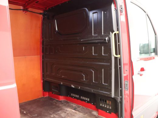 MAN TGE 30 2.0 + CAMERA / NAVIGATIE / APPLE CARPLAY / 3-ZITS ActivLease financial lease