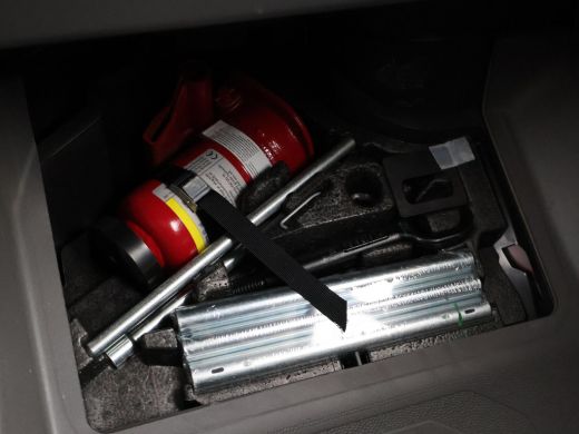 MAN TGE 30 2.0 + CAMERA / NAVIGATIE / APPLE CARPLAY / 3-ZITS ActivLease financial lease