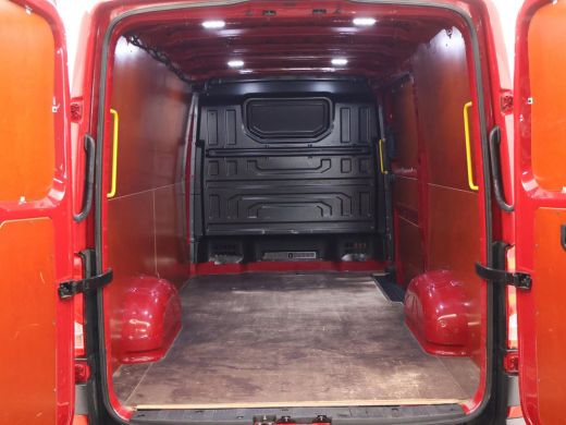 MAN TGE 30 2.0 + CAMERA / NAVIGATIE / APPLE CARPLAY / 3-ZITS ActivLease financial lease