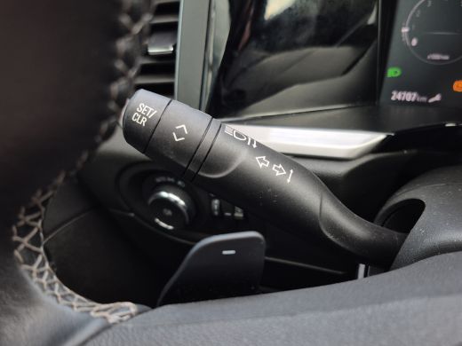 Opel Grandland 1.2 Turbo Ultimate Stuur + Stoelverwarming | Camera | Parkeersensoren voor + Achter | Full LED | ActivLease financial lease