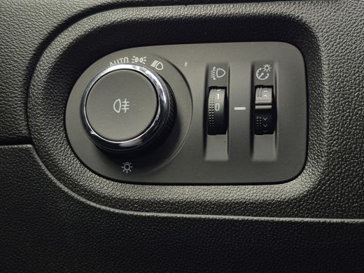 Opel Grandland 1.2 Turbo Ultimate Stuur + Stoelverwarming | Camera | Parkeersensoren voor + Achter | Full LED | ActivLease financial lease