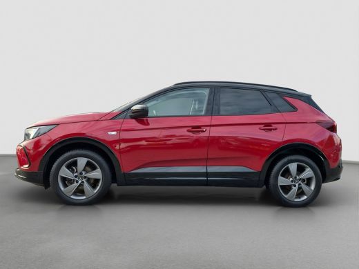 Opel Grandland 1.2 Turbo Ultimate Stuur + Stoelverwarming | Camera | Parkeersensoren voor + Achter | Full LED | ActivLease financial lease