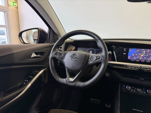 Opel Grandland 1.6 Turbo Plug-In Hybrid 4x4 GSe 300PK | Achteruitrijcamera | Dodehoek detectie | Keyless entry ActivLease financial lease