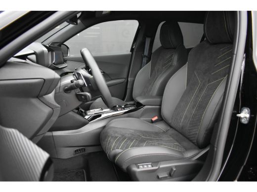Peugeot 2008 1.2 Hybrid 145 GT DEMO-DEAL! | Alcantara | Elektr. Stoelen | Massage | Adaptive Cruise | Stoelver... ActivLease financial lease