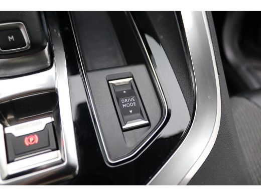 Peugeot 3008 1.2 PureTech Blue Lease Premium | Achterbank in delen neerklapbaar | Achteruitrijcamera | Apple C... ActivLease financial lease