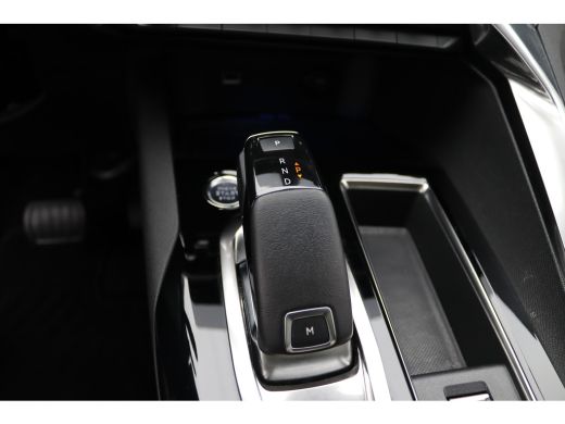 Peugeot 3008 1.2 PureTech Blue Lease Premium | Achterbank in delen neerklapbaar | Achteruitrijcamera | Apple C... ActivLease financial lease