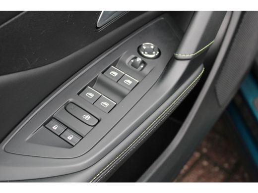 Peugeot 408 1.6 HYbrid GT 225 EAT8 First Edition | Automaat | Navigatie | Camera | Panorama/schuifdak | Focal... ActivLease financial lease