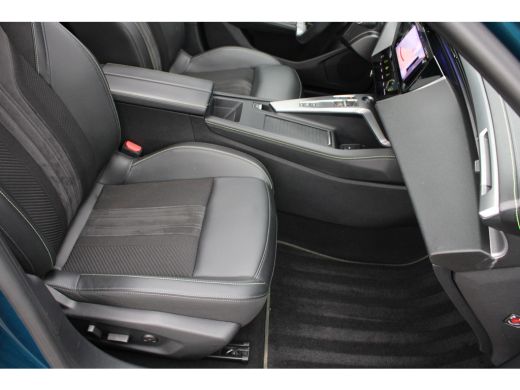 Peugeot 408 1.6 HYbrid GT 225 EAT8 First Edition | Automaat | Navigatie | Camera | Panorama/schuifdak | Focal... ActivLease financial lease