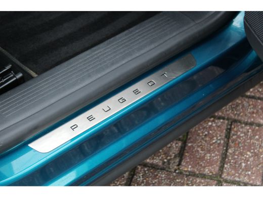 Peugeot 408 1.6 HYbrid GT 225 EAT8 First Edition | Automaat | Navigatie | Camera | Panorama/schuifdak | Focal... ActivLease financial lease