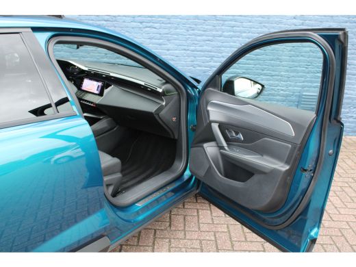 Peugeot 408 1.6 HYbrid GT 225 EAT8 First Edition | Automaat | Navigatie | Camera | Panorama/schuifdak | Focal... ActivLease financial lease