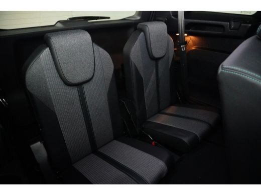 Peugeot 5008 1.2 Hybrid 136 Allure Pack Business ActivLease financial lease