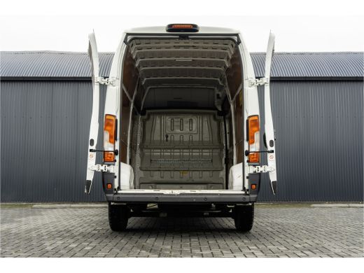 Peugeot Boxer **BlueHDI L3H3 | 160PK | Camera | Navigatie | Cruise | Airco | 3T Trekgewicht | PDC | Euro 6** ActivLease financial lease