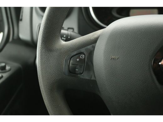 Renault Trafic 1.6 dCi 95 T29 L2H1 | Airco | Cruise | 3-Zits | Camera | Navigatie | Parkeersens. | Trekhaak ActivLease financial lease