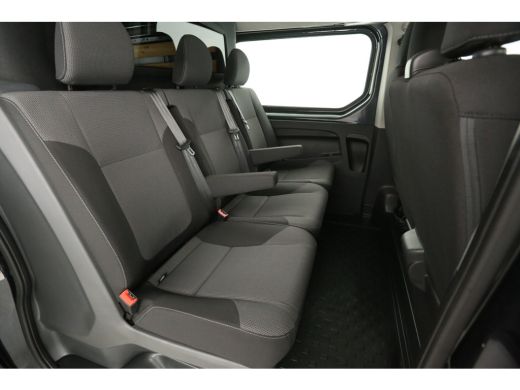 Renault Trafic 2.0 dCi T29 L2H1 | 145PK | DC | Automaat | Airco | Cruise | Parkeersens. | Trekhaak ActivLease financial lease