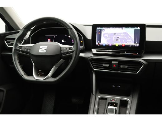 Seat Leon 1.0 eTSI Style Business Intense | Achterbank in delen neerklapbaar | Achterspoiler | Achteruitrij... ActivLease financial lease
