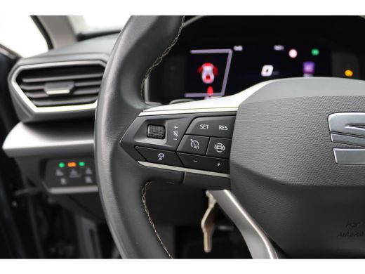 Seat Leon 1.0 eTSI Style Business Intense | Achterbank in delen neerklapbaar | Achterspoiler | Achteruitrij... ActivLease financial lease
