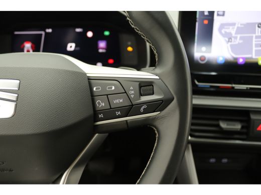Seat Leon 1.0 eTSI Style Business Intense | Achterbank in delen neerklapbaar | Achterspoiler | Achteruitrij... ActivLease financial lease