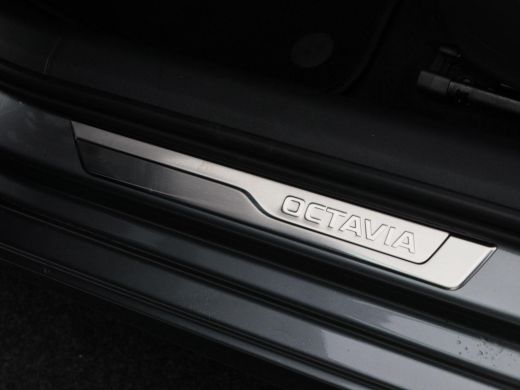 Skoda Octavia Combi 1.4 TSi 204 Pk Automaat iV PHEV Business edition | Cruise Control | Virtual Cockpit | Carpl... ActivLease financial lease