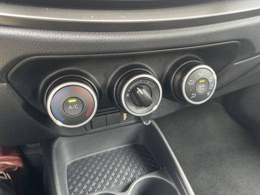 Toyota Aygo 1.0 VVT-i MT Play ActivLease financial lease