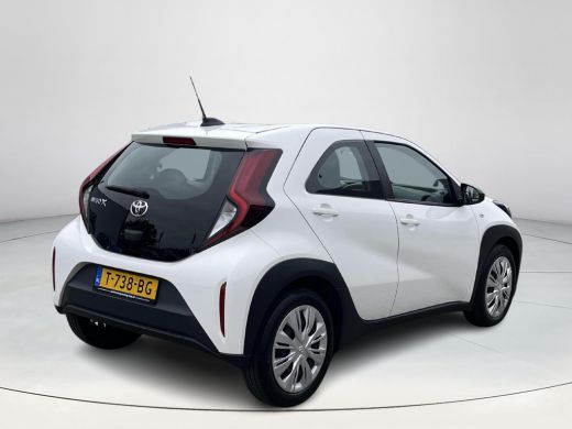 Toyota Aygo 1.0 VVT-i MT Play ActivLease financial lease