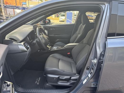 Toyota C-HR 1.8 Hybrid Executive | 06-10141018 Voor meer informatie ActivLease financial lease
