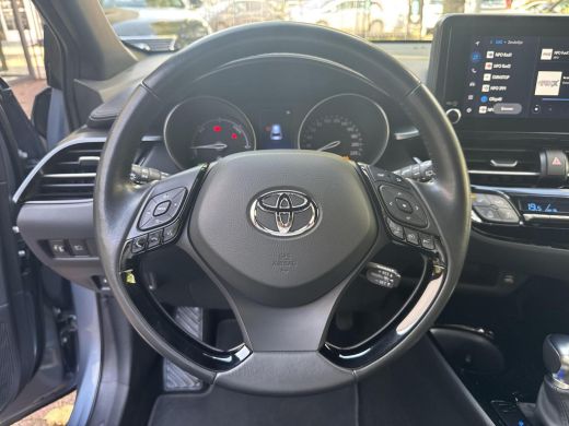 Toyota C-HR 1.8 Hybrid Executive | 06-10141018 Voor meer informatie ActivLease financial lease
