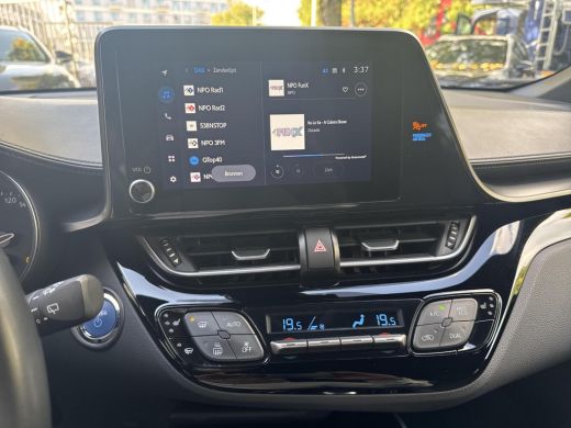 Toyota C-HR 1.8 Hybrid Executive | 06-10141018 Voor meer informatie ActivLease financial lease