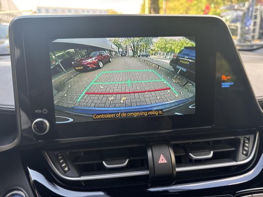 Toyota C-HR 1.8 Hybrid Executive | 06-10141018 Voor meer informatie ActivLease financial lease