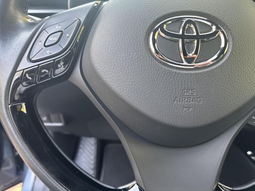 Toyota C-HR 1.8 Hybrid Executive | 06-10141018 Voor meer informatie ActivLease financial lease