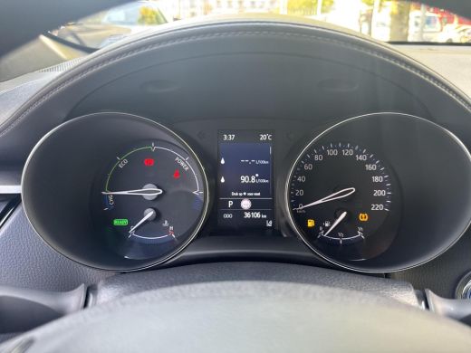 Toyota C-HR 1.8 Hybrid Executive | 06-10141018 Voor meer informatie ActivLease financial lease