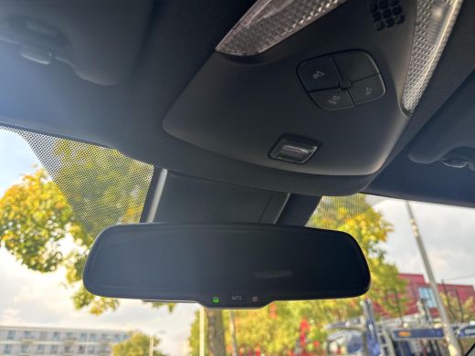 Toyota C-HR 1.8 Hybrid Executive | 06-10141018 Voor meer informatie ActivLease financial lease