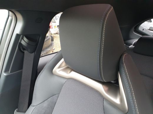 Toyota C-HR 2.0 Plug-in Hybrid 220 Executive Toyota C-HR Plug-in Hybrid 220 Executive **NIEUWE AUTO/ DIRECT L... ActivLease financial lease