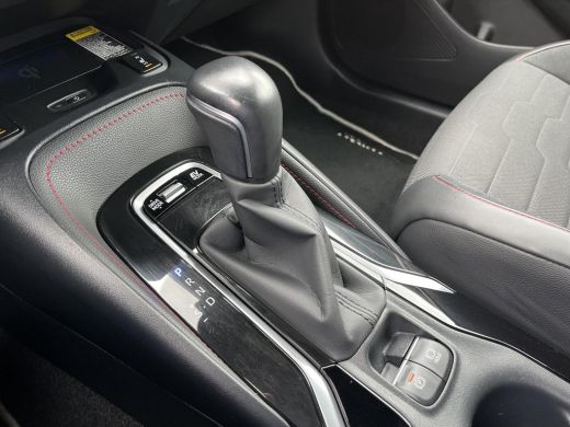 Toyota Corolla Touring Sports 2.0 Hybrid Executive | Carplay | 18 inch LM-velgen | Stoelverwarming | Elektrische achterklep | ActivLease financial lease