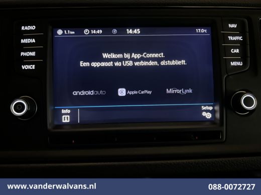 Volkswagen Crafter 2.0 TDI 140pk L3H3 L2H2 Euro6 Airco | 3000kg Trekhaak | Navigatie | Apple Carplay Android Auto, C... ActivLease financial lease