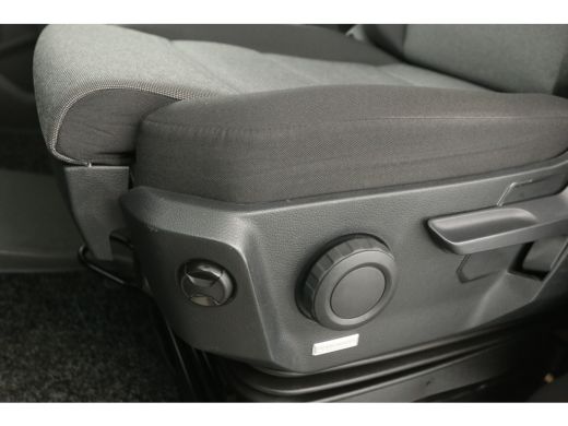 Volkswagen Crafter 35 2.0 TDI L3H2 | 177PK | 3500kg Trekgew. | Airco | Cruise | 3-Zits | Trekhaak ActivLease financial lease