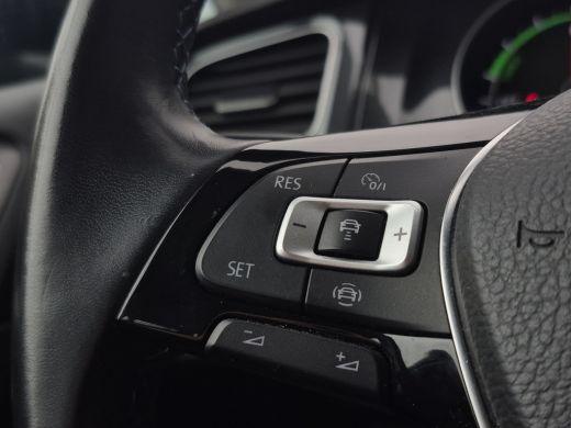 Volkswagen e-Golf E-DITION Warmtepomp | Camera | Adaptive CC | Parkeersensoren voor + Achter | LED | ActivLease financial lease