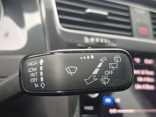 Volkswagen e-Golf E-DITION Warmtepomp | Camera | Adaptive CC | Parkeersensoren voor + Achter | LED | ActivLease financial lease