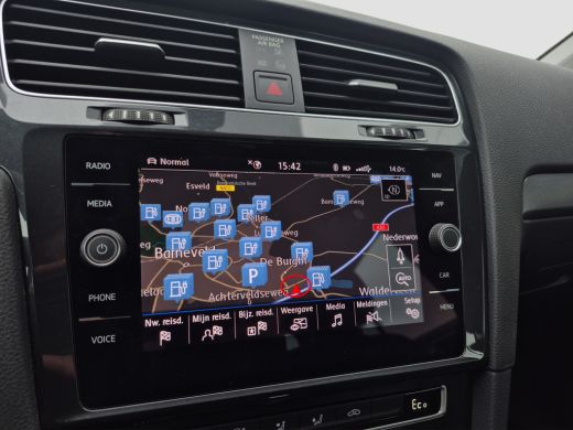 Volkswagen e-Golf E-DITION Warmtepomp | Camera | Adaptive CC | Parkeersensoren voor + Achter | LED | ActivLease financial lease