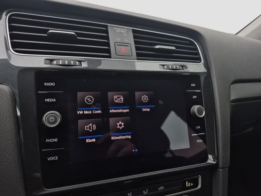 Volkswagen e-Golf E-DITION Warmtepomp | Camera | Adaptive CC | Parkeersensoren voor + Achter | LED | ActivLease financial lease